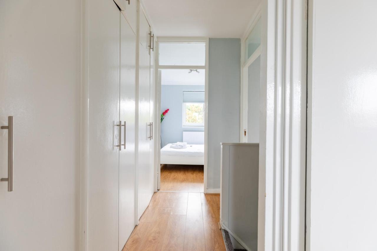 Cosy 3 Bed Flat Ideal For Trips To Londra Esterno foto