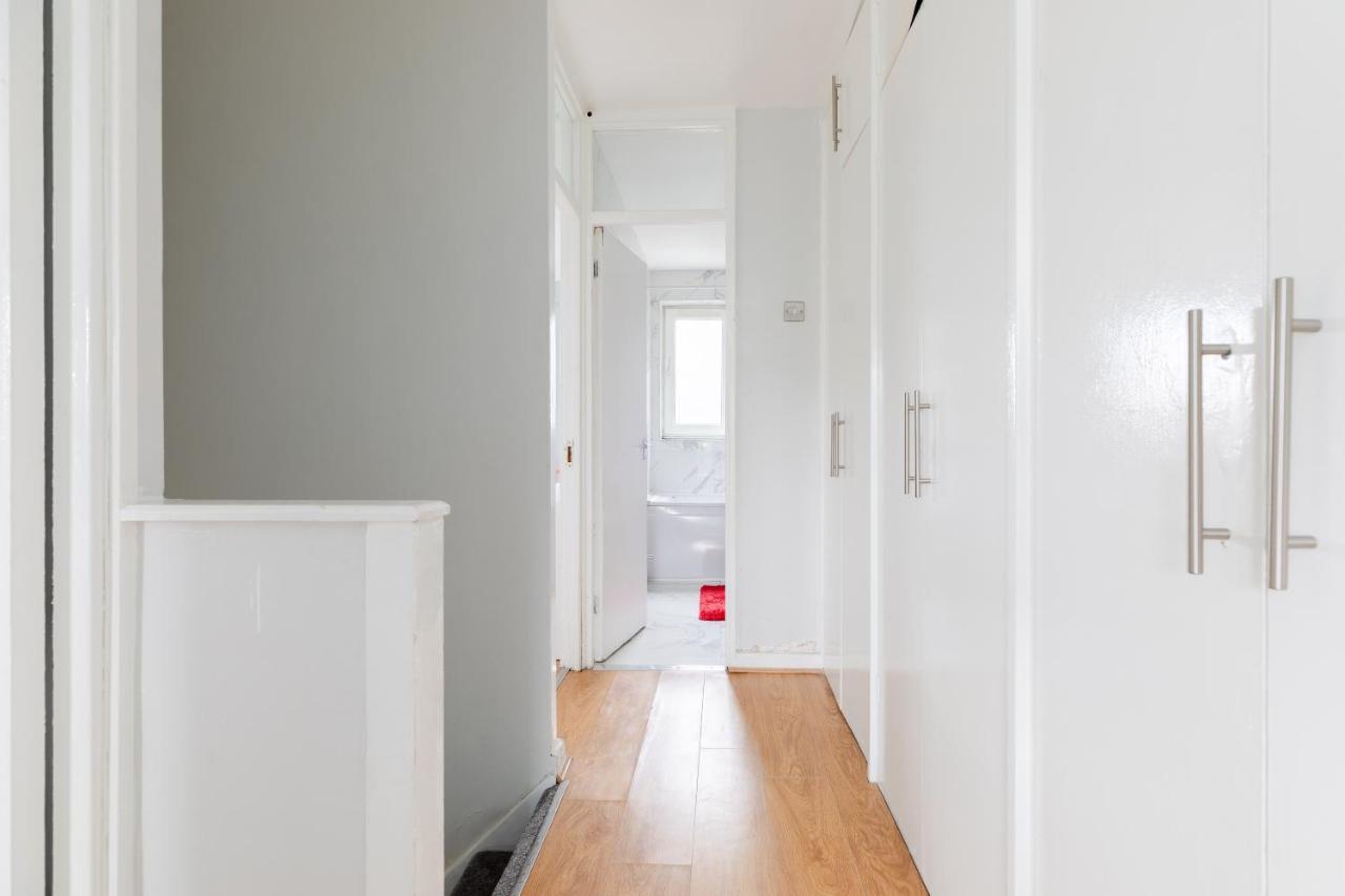 Cosy 3 Bed Flat Ideal For Trips To Londra Esterno foto