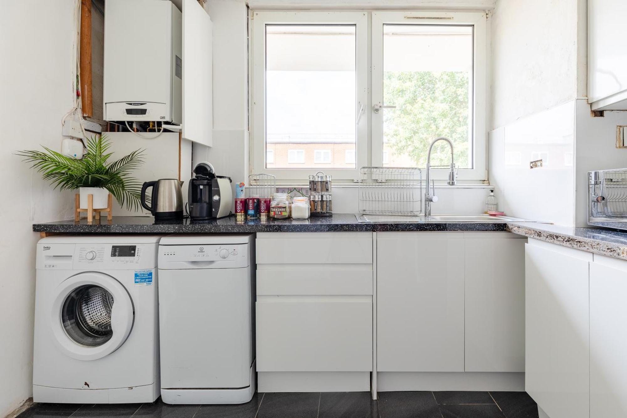 Cosy 3 Bed Flat Ideal For Trips To Londra Esterno foto