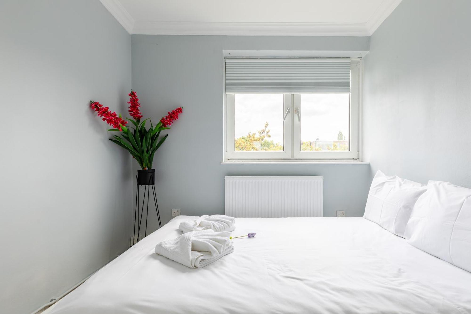Cosy 3 Bed Flat Ideal For Trips To Londra Esterno foto